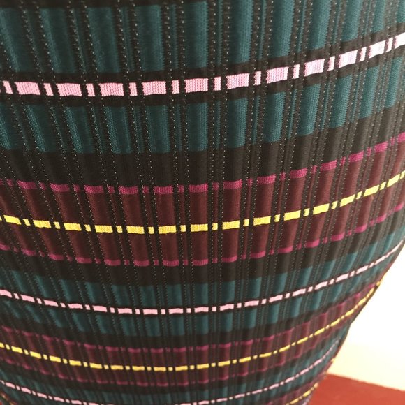 Ann Taylor Factory Cranberry and Teal Textured Pencil Skirt Size 4P - Picture 5 of 5